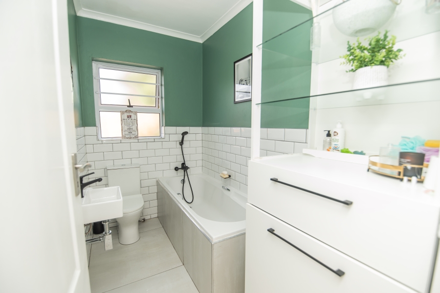 3 Bedroom Property for Sale in Sherwood Eastern Cape